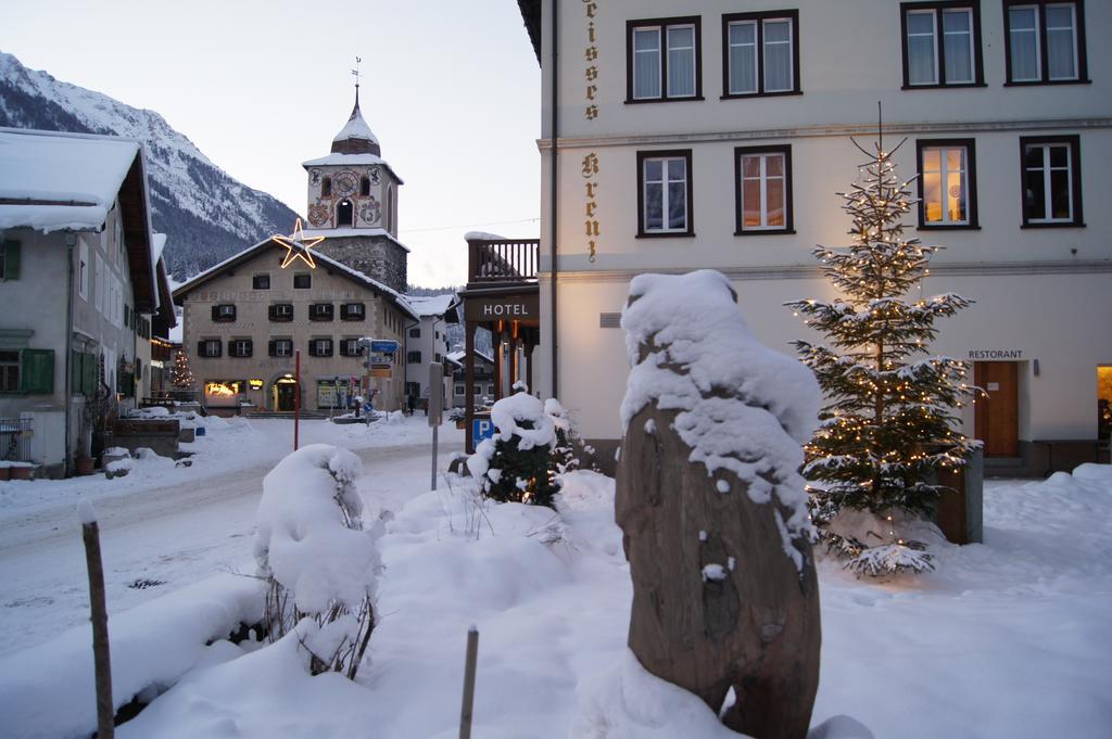Hotel Weisses Kreuz Berguen ภายนอก รูปภาพ